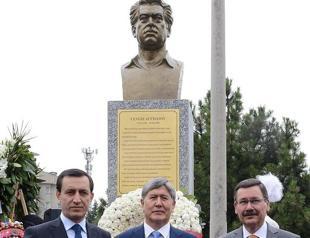 Kyrgyz writer Aitmatov honored with a monument