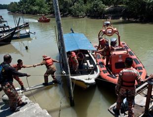 35 missing in two boat accidents off Malaysia