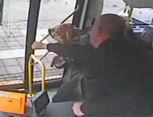VIDEO: Bus driver beats woman in traffic fight