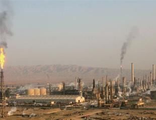 Turkish energy minister warns of risks amid Iraq refinery battle