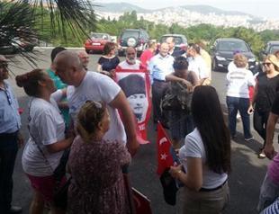 LIVE FOOTAGE: Crowd gathers to welcome released convicts at Silivri Prison