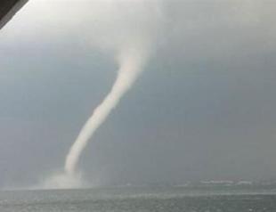Rare tornado hits Istanbul