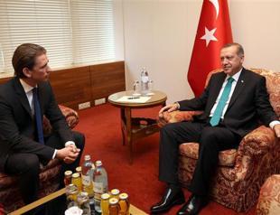 Austrian foreign minister blames Turkish PM Erdoğan for ‘disorder’ in Vienna amid thousands’ protest