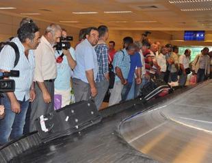 First group of Turks threatened by Libyan general returns to Turkey