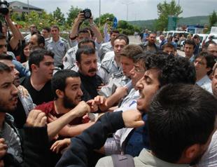 17 university students protesting Lice incidents detained in Kocaeli