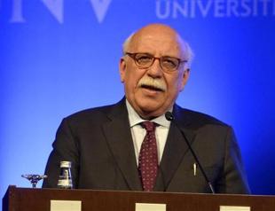 Officials awarded valedictorian by taking his award: Education minister