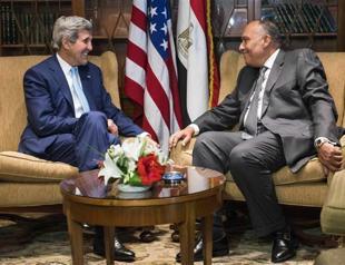 Kerry in Egypt to push democracy as US releases aid
