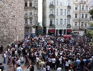 ‘Occupy Galata’ protest held against private cafe in public square