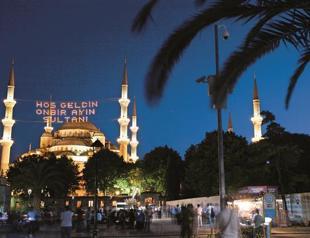 Turkey welcomes Ramadan a day earlier than most Arab, African nations