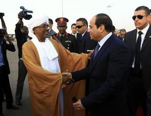 Egypt’s Sisi visits Sudan after Africa ’terrorism’ warning