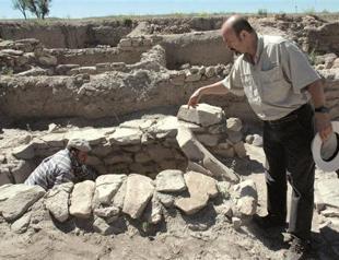 Tablet about payment of donkey debt discovered in Kültepe believed to be oldest trade document