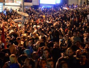 Court acquits protesters for chanting ‘Erdoğan murderer’