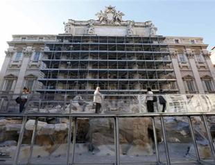 Fendi unveils suspended walkway over Romes Trevi fountain