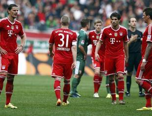 United wait on Rooney for Bayern clash