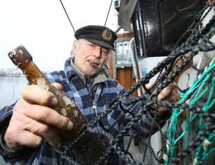 Worlds oldest message in a bottle reaches granddaughter
