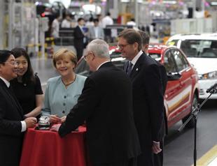 Germanys Merkel arrives in China with trade topping agenda