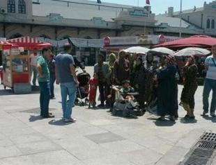 Police zig-zag begging Syrian migrants across Istanbul’s Bosphorus