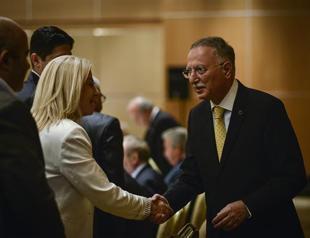 Candidate İhsanoğlu calls for peaceful solution to Kurdish issue under unitary state