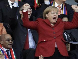 Merkel to attend World Cup final in Rio