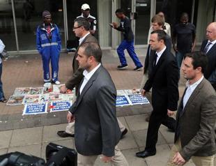 Pistorius faces fierce cross-examination at murder tria