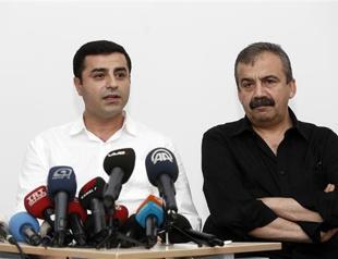 HDP’s presidential hopeful Demirtaş rules out armed struggle