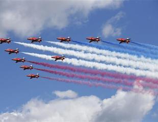 F-35 absent from Farnborough, Airbus eyes plane revamp