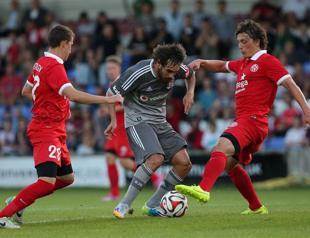 Galatasaray beaten, Beşiktaş draws in friendlies