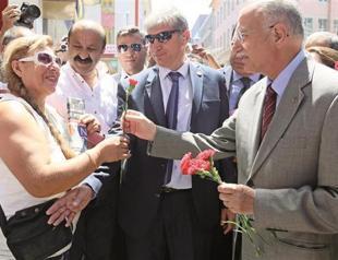 Oppositions presidential candidate İhsanoğlu visits Madımak Hotel