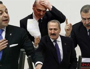 AKP postpones parliamentary panel for corruption claims until after presidential elections