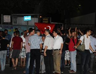 Syrian car hits family in Gaziantep, raising racial tensions