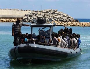 3 dead, nearly 100 saved as migrant boat sinks off Libya