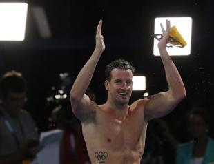 Magnussen spearheads another golden night for Australia