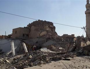Islamic militants destroy historic mosque in Mosul
