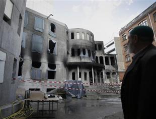 Fire in Berlin’s mosque raises concern among Turkish community