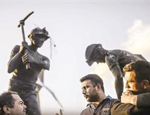 Mining: The sector with low added value, high loss of life