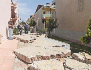 New quakes cast doubts on safety of schools, hospitals