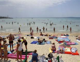 27,000 Russians stranded abroad after tour operator fails