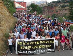 Tunceli locals march against power plant in Munzur Valley