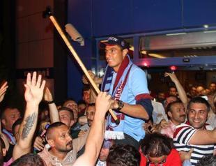 Turkey’s Trabzonspor lands blockbuster signing Oscar Cardozo