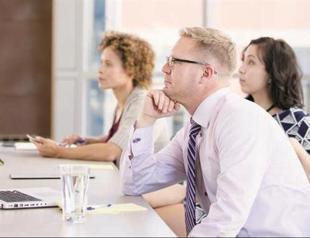 Turkey plans to ease work permits for foreigners