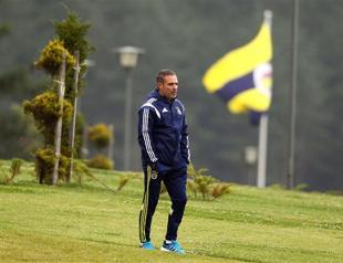 ‘Tape wars’ hit Fenerbahçe as chair slams former coach