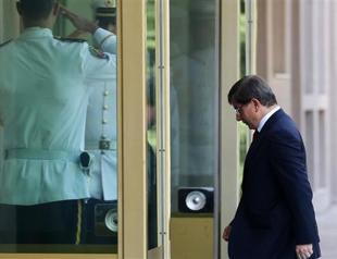 Davutoğlu sets out with ‘restoration program’