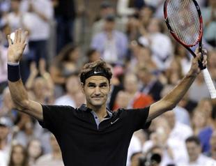 Federer, Serena in cruise control as teen duo rock US Open
