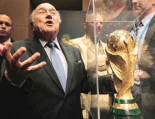 Blatter takes aim at attempts to destroy FIFA