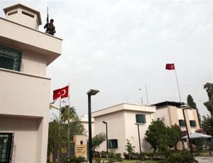 Consulate worker says Turkish hostages in good health