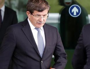Turkey’s main opposition leader indirectly demands resignation of FM Davutoğlu