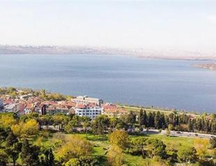 Shopping mall, residence planned at green area near lake in Istanbul