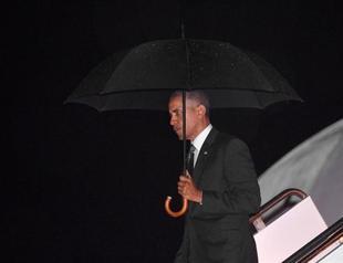 Obama doesnt rule out air strikes in Iraq