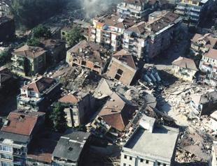 Victims of Marmara earthquake remembered on 15th anniversary