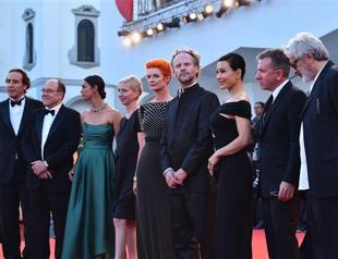 Batman or Birdman Venice fest opens with superhero film